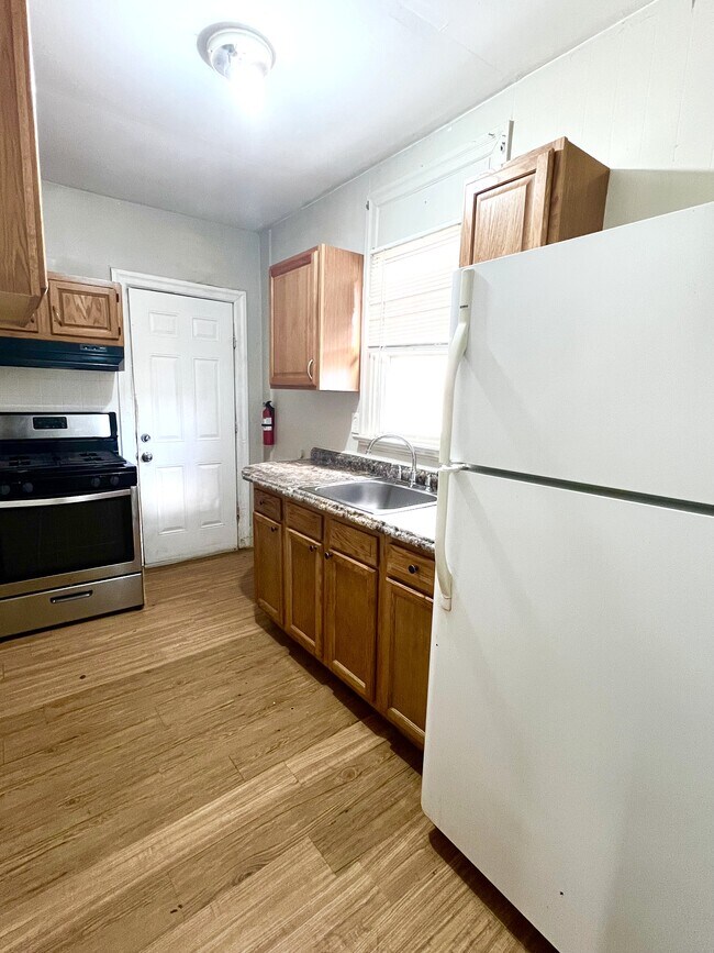 2605 Monterey Ave unit 1, Atlantic City, NJ 08401 - photo 4