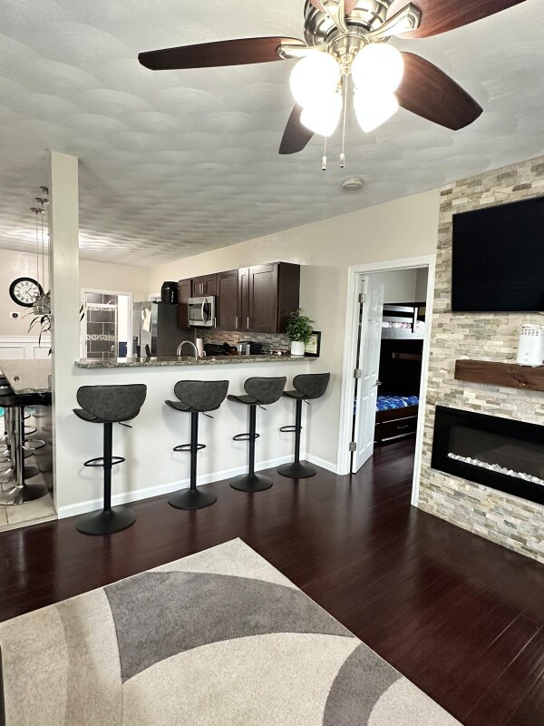 8. Seymour Ave, Cranston, RI 02910 - photo 2