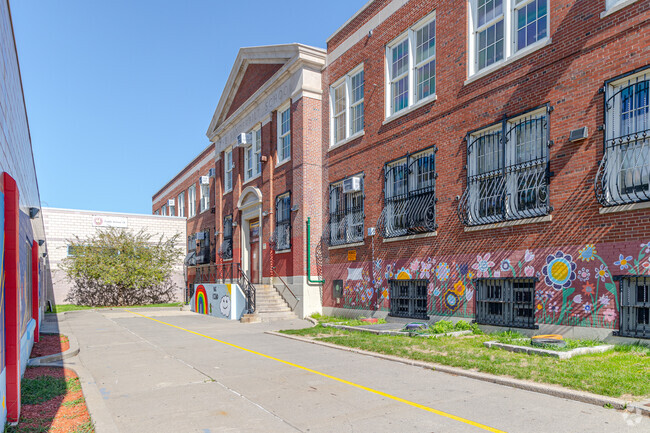 P.S. 78 Stapleton Lighthouse has engaging teachers and supportive staff.