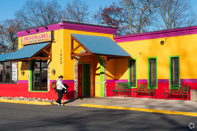 Frontera Grill is the best and most convenient Mexican cuisine in Fairview.