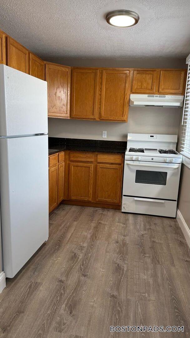 3 Henry Terrace unit 14A, Worcester, MA 01607 - photo 2