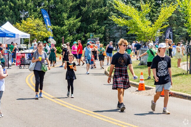 The Dublin Irish Festival welcomes over 150,000 visitors every year in early August.