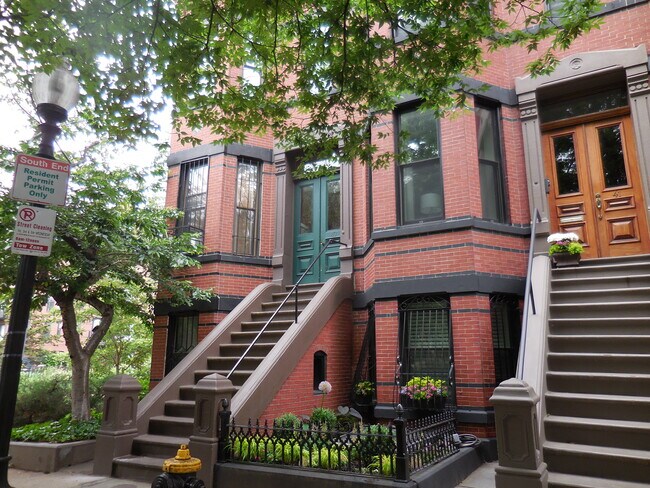 43 Braddock Park unit 2, Boston, MA 02116 - photo 2