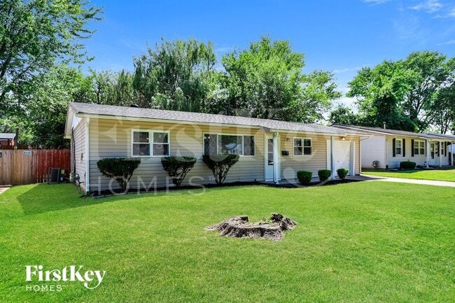 508 Saratoga Ln, Hazelwood, MO 63042 - photo 2