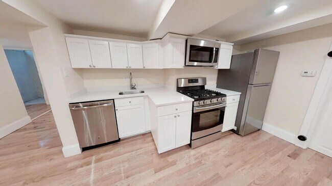 219 Holland St unit 1, Somerville, MA 02144 - photo 3