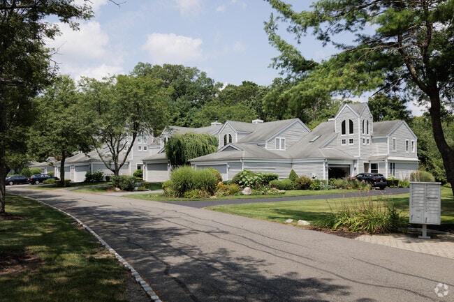 The Woodland Townhomes offer luxury and privacy in Tuxedo Park, NY
