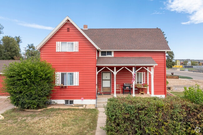 Old farmhouses can be found in the Alta Vista neighborhood.