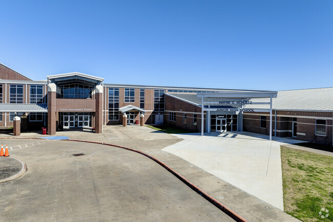 Schultz Junior High School, Waller TX Rankings & Reviews - Homes.com