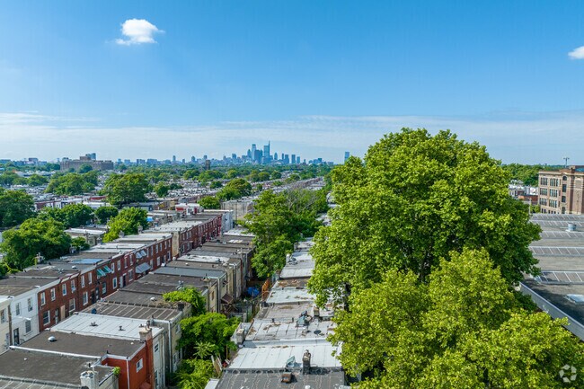 Center City Philadelphia is a quick train or bus ride away from Allegheny West