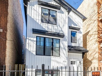 6126 S Eberhart Ave, Chicago, IL 60637