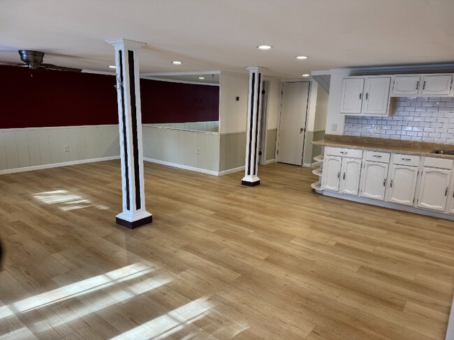 1583 Highland Park Dr unit F, Highland Township, MI 48356 - photo 2