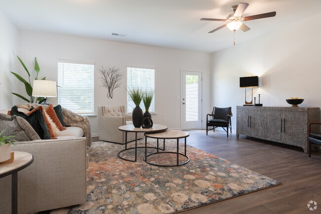 Suwanee 3BR, 2.5 BA - 1,629SF