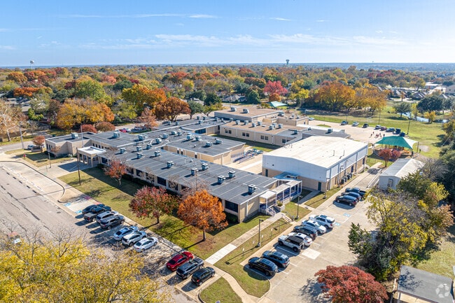 There are 31 full-time teachers and 1 full-time school counselor at Burks Elementary School.