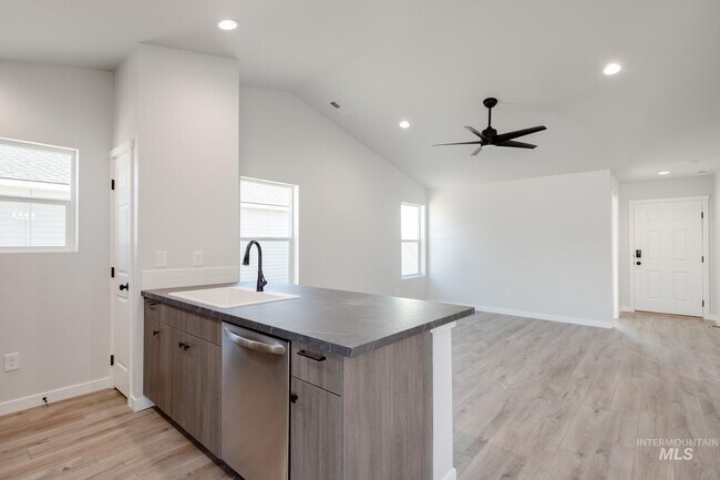 1702 W Unforgettable St, Meridian, ID 83642 - photo 6