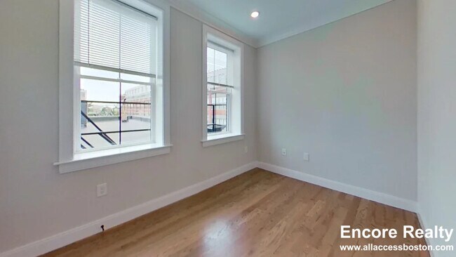191 Porter St unit 12, Boston, MA 02128 - photo 3