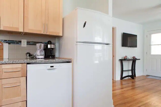 3934 46th St unit 2E, Sunnyside, NY 11104 - photo 7