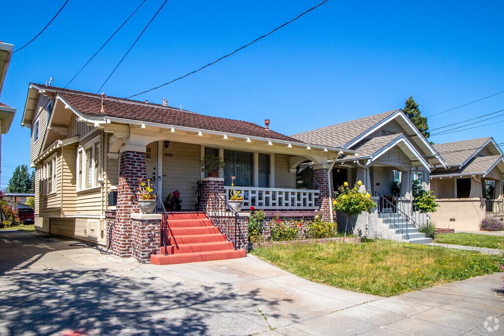 610 Grand St, Alameda, CA 94501 | MLS# 41067550 | Homes.com