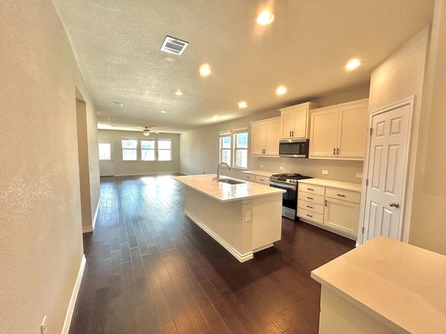 7305 Vidrine St, Austin, TX 78754 - photo 6