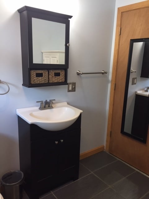 9 Newbury St unit Upstairs, Nashua, NH 03060 - photo 6