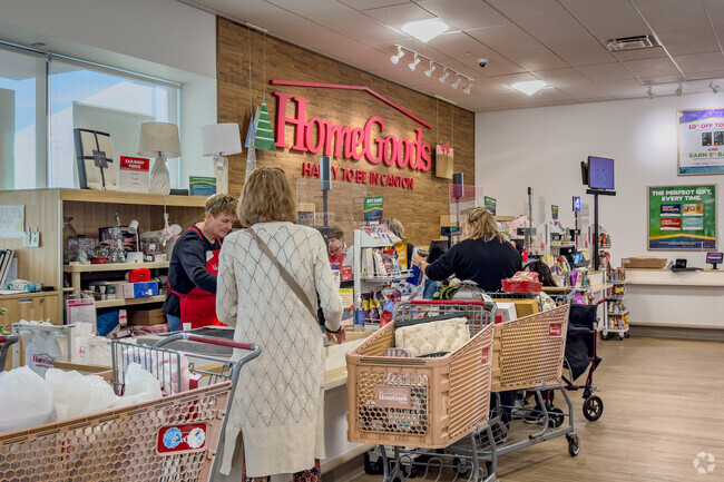 HomeGoods offers a variety of home decor and home necessities in Canton, Ohio.