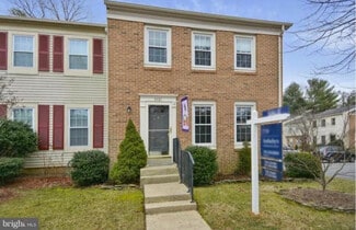 5721 Edgewater Oak Ct, Burke, VA 22015