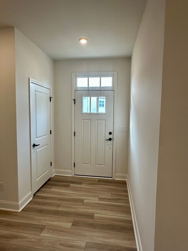 3232 Drift St, Charlotte, NC 28278 - photo 3