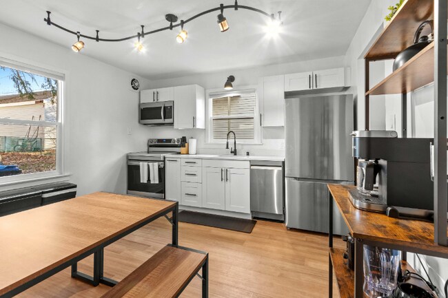 914 Quincy St unit 916, Sturgeon Bay, WI 54235 - photo 5