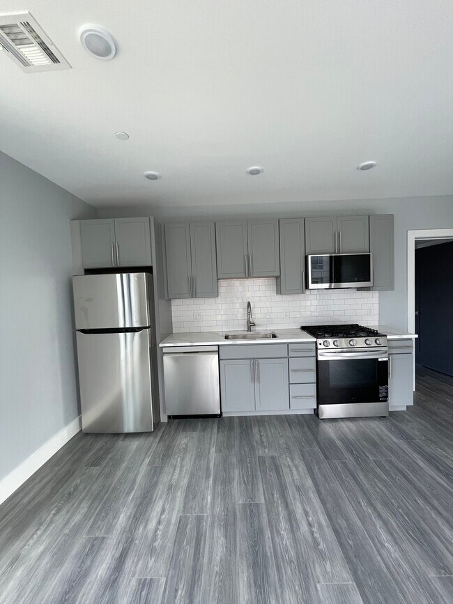 367 Western Ave unit 301, Boston, MA 02135 - photo 2
