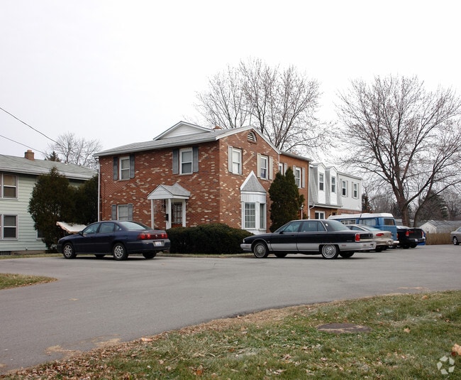 7035-7045 Paxton Rd, Youngstown, OH 44512 - photo 2