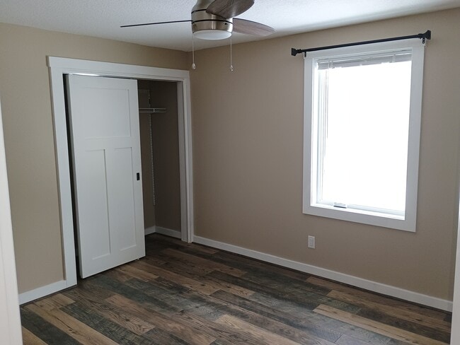 1935 7th St NW unit A, Faribault, MN 55021 - photo 5