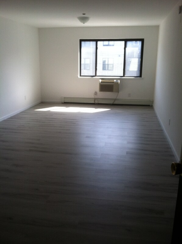 208 Undercliff Ave unit B7, Edgewater, NJ 07020 - photo 4