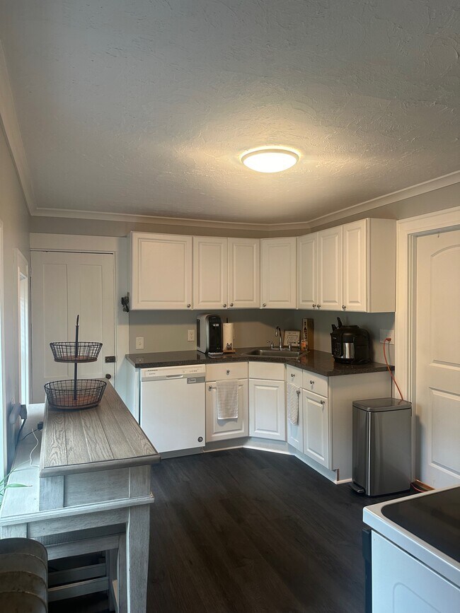 14 Central St Unit 2, Ashburnham, MA 01430
