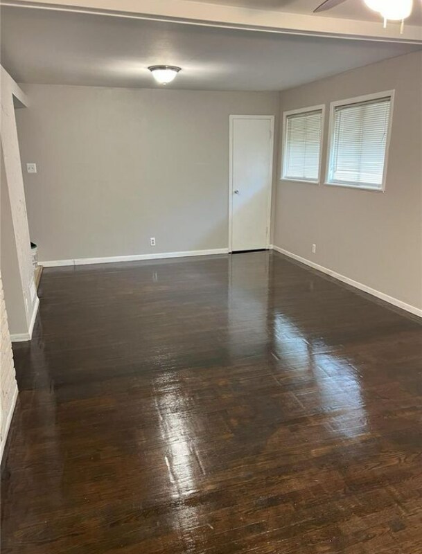 119 Dundee Cir, Saint Louis, MO 63137 - photo 2