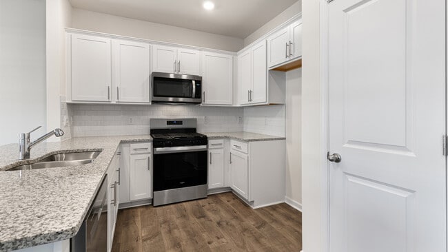 425 Belgian Red Way, Wake Forest, NC 27587 - photo 3