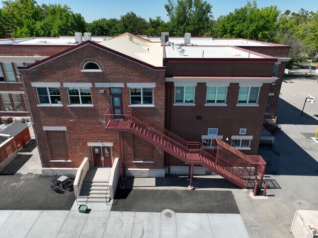 Roosevelt Elementary believes learning is between teachers/staff, students, and parents.