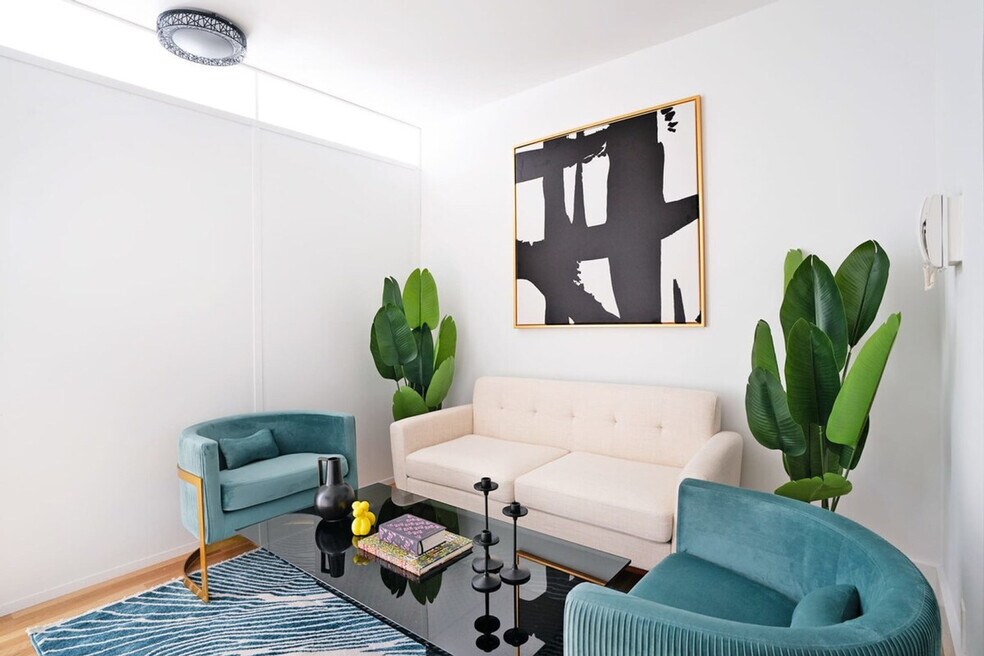 444 W 48th St unit ID1021998P, New York, NY 10036 - photo 1