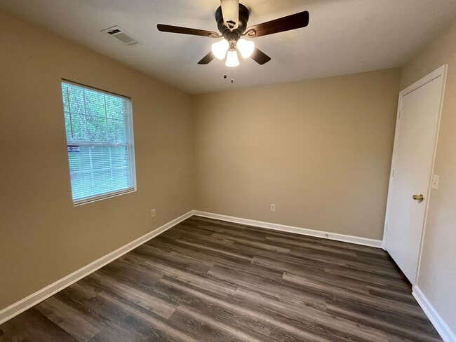 Smiths Station, Smiths Station, AL 36877 - photo 4