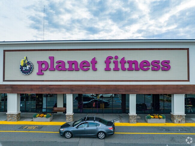 Make exercising easy by becoming a member of Planet Fitness in Wellington.