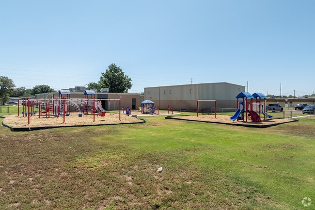 Wester Elementary School enrolls 93% economically disadvantaged students.