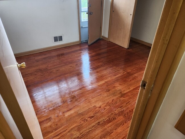 7223 W Lakefield Dr unit 3, Milwaukee, WI 53219 - photo 6