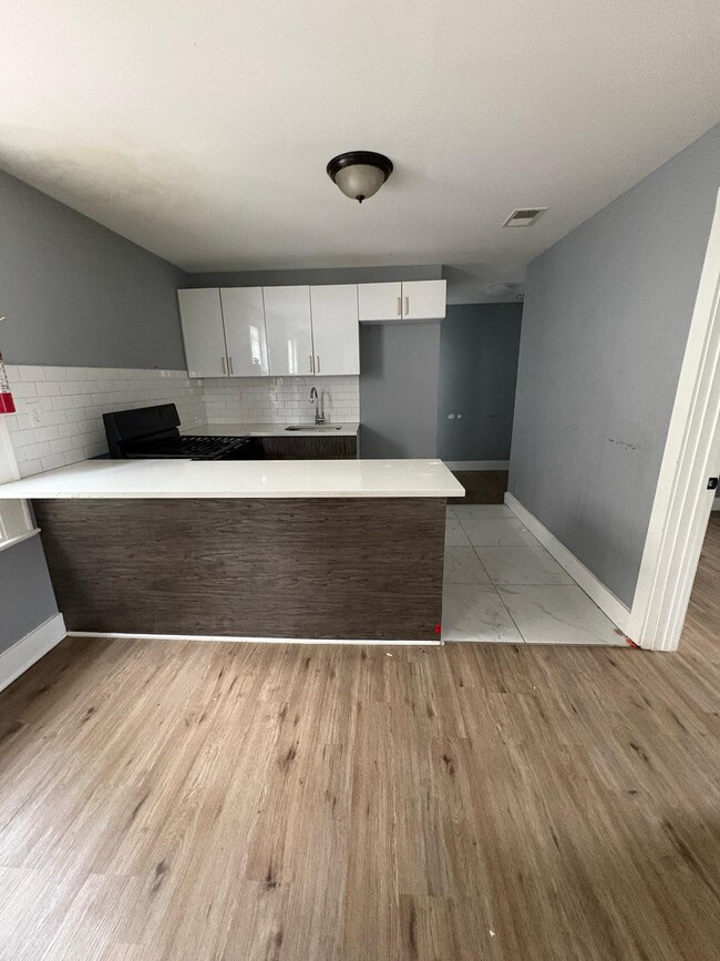 11 Cliff Hill Place, Newark, NJ 07106