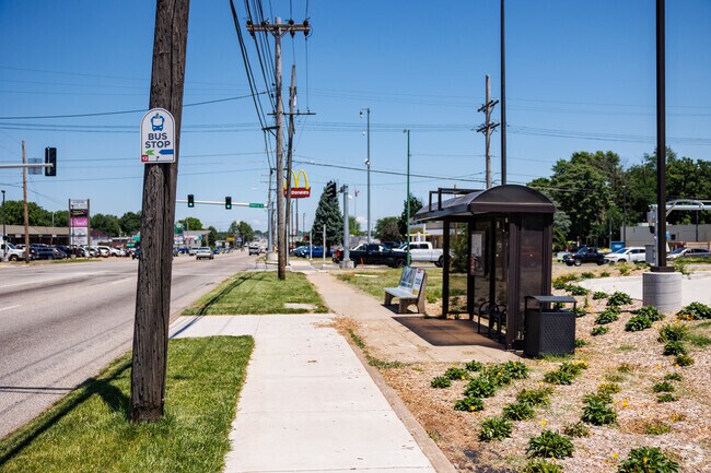 Bus stops serve Bingham residents with a number of stops throughout the neighborhood.