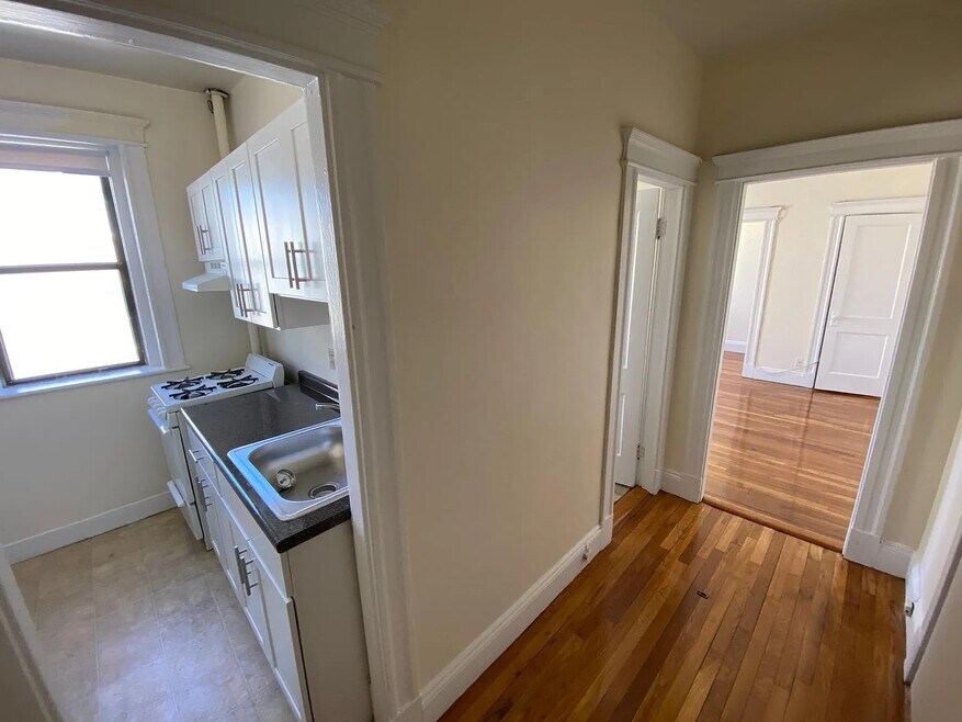 1148 Commonwealth Ave unit 10, Allston, MA 02134 - photo 1