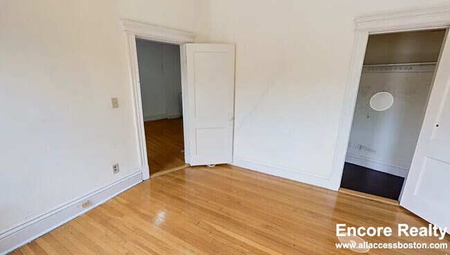 106 Queensberry St unit 16, Boston, MA 02215 - photo 3