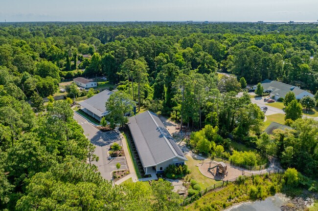 According to Niche.Com, Friends School of Wilmington has a student-teacher ratio of 7 to 1.