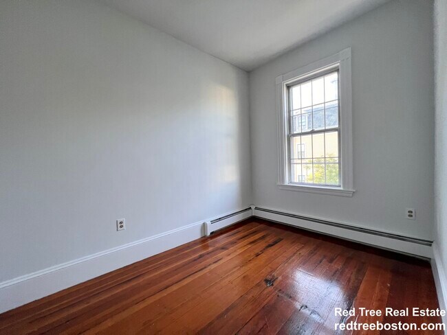 401 E 7th St unit 3, Boston, MA 02127 - photo 6