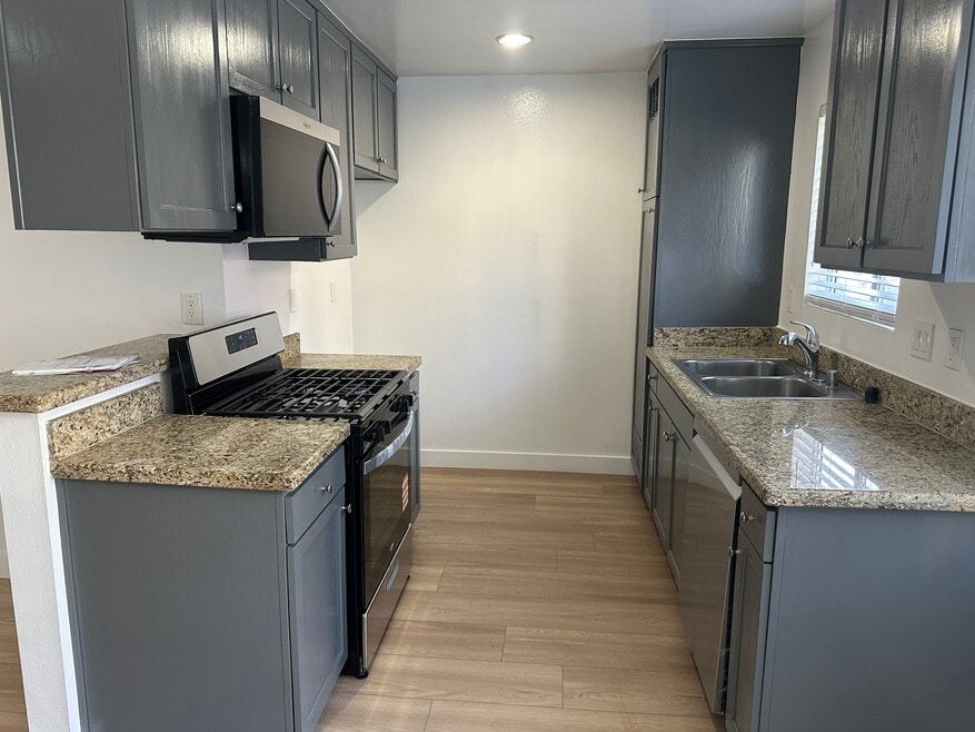 8735 Variel Ave unit 104, Canoga Park, CA 91304 - photo 1