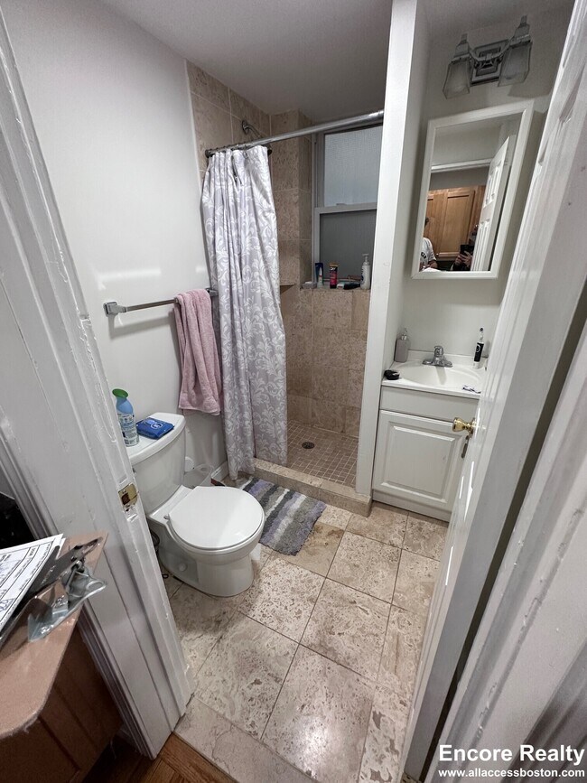 220 Hanover St unit 10, Boston, MA 02113 - photo 7