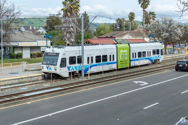 Brooktree is near Milpitas BART, connecting residents to San Francisco, Oakland and the greater Bay Area.