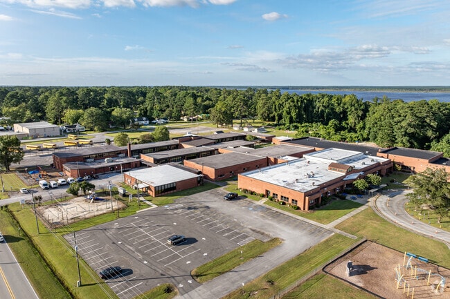Brinson Memorial Elementary School is part of the Craven County School System.